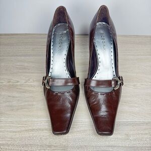 BCBGIRLS Brown Leather Square Toe Mary Jane Buckle Pumps Heels Y2K Size 7.5B